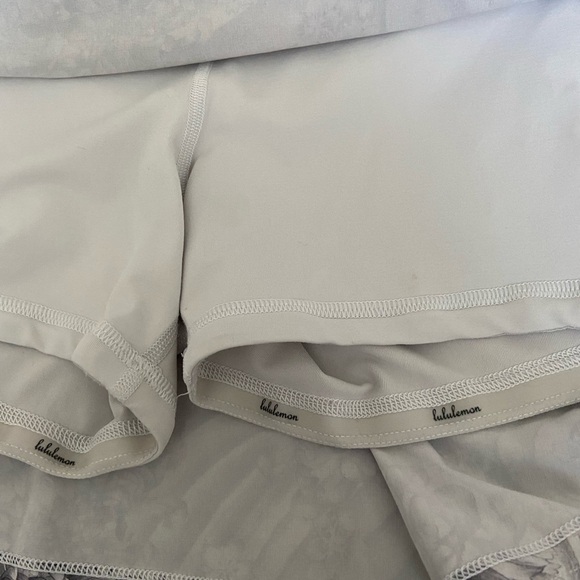 Lululemon Pace Rival Floral Skirt - Picture 3 of 7